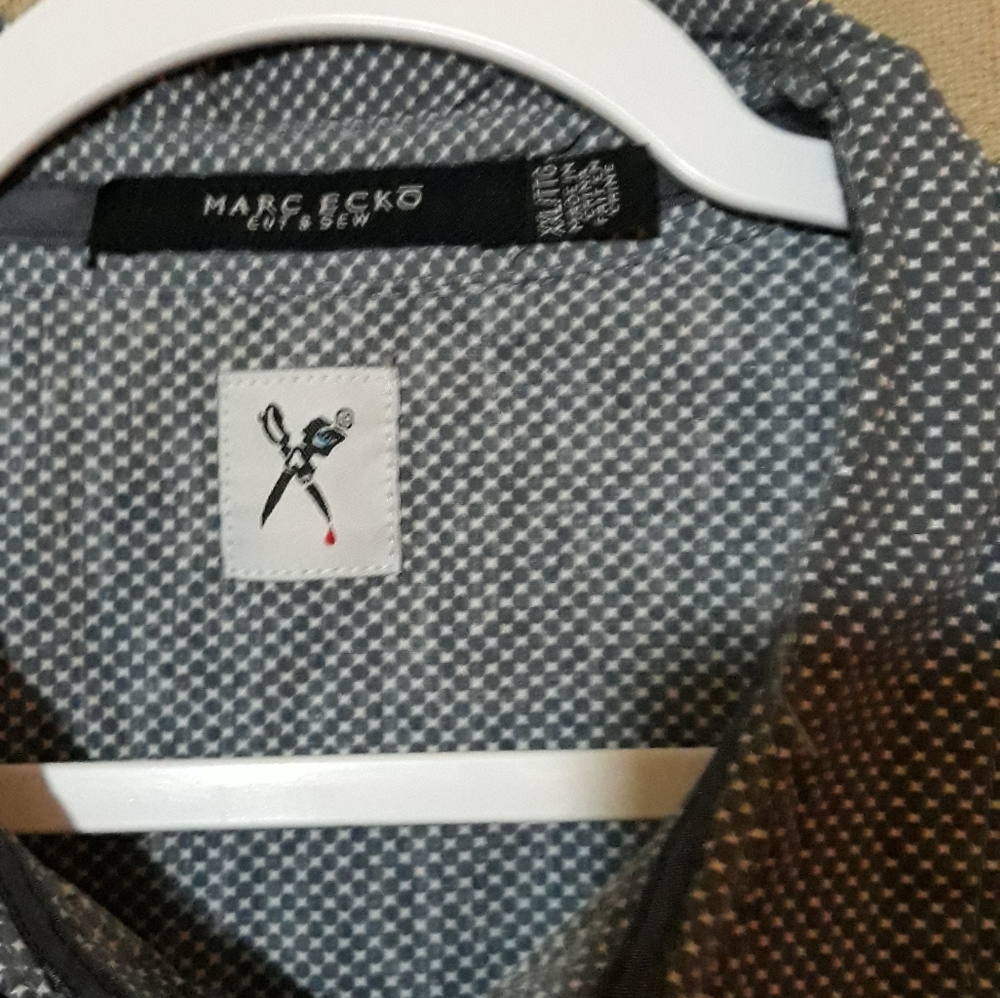 Button down shirt - Picture 3 of 3
